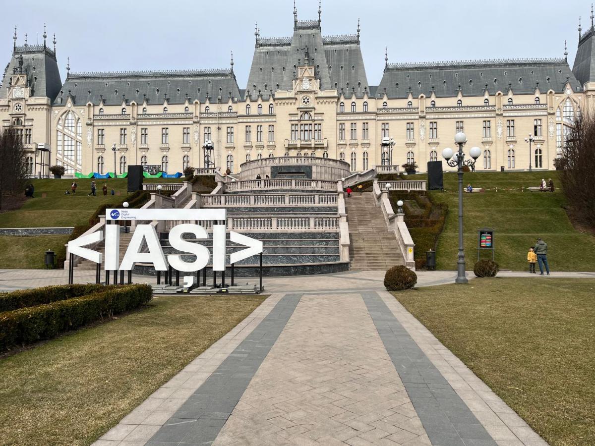 Palas Apartment Iasi Exterior photo